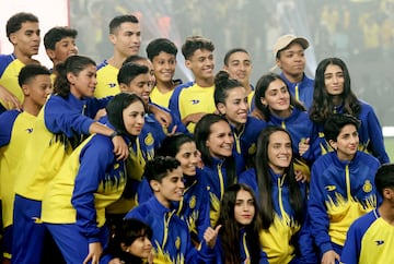 Cristiano Ronaldo durante su presentaci¨®n multitudinaria como nuevo jugador del Al Nassr.