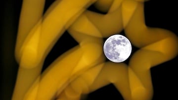 Este domingo, aquellos que disfrutan de la astronomía podrán observar la Luna de Gusano y un eclipse lunar penumbral.