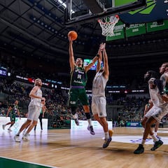 Una noche de récords del Unicaja