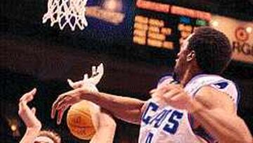 <b>FALTA.</b> Gasol hizo ocho mates y fue una pesadilla para los Cavs.