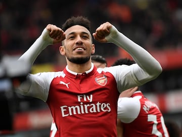 Quinto el gabonés del Arsenal, Pierre-Emerick Aubameyang, que puede llegar a correr 34,6 km/h. 
