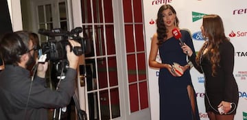 Sofía del Prado atienda a la redactora de As Tv durante la Gala As 2018.