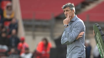 Real Sociedad's Spanish head coach Imanol Alguacil looks on during the Spanish league football match between UD Almeria and Real Sociedad at the Municipal Stadium of the Mediterranean Games in Almeria on January 8, 2023. (Photo by JORGE GUERRERO / AFP)