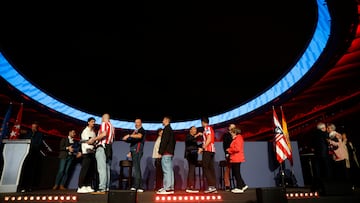 Homenaje del Atleti a los abonados del ‘infierno’