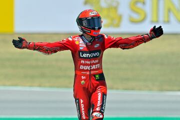 Las imágenes de la accidentada salida en Montmeló