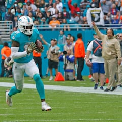 Reporte: Patriots adquieren a DeVante Parker proveniente de los Dolphins