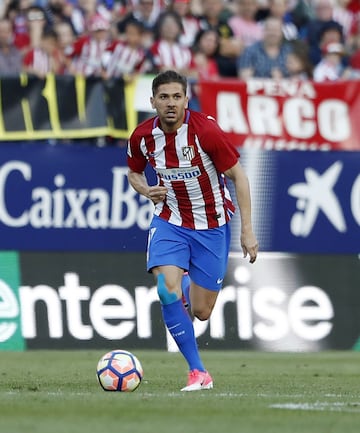 Venía de unos años muy buenos en Italia y de una gran temporada en el Torino. El Atlético de Madrid lo fichó en 2014 por 15 millones, pero el extremo italiano no llegó a encontrar su sitio en el club. Ahora volverá a Italia para probar suerte en el Hellas Verona.