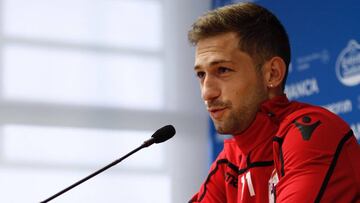 Fede Cartabia, en rueda de prensa en Abegondo.