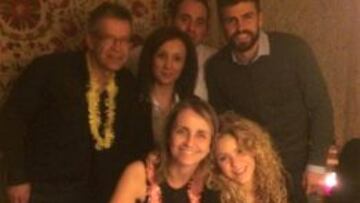 Tranquila Nochevieja de Piqué con Shakira embarazada