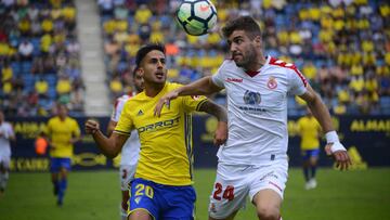 Nico Hidalgo, durante un partido ante la Cultural con el C&aacute;diz.