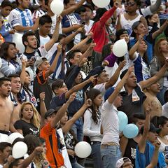 Afición de Pachuca 'invade' el Estadio Azul