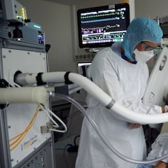 Prueban un test similar al del control de alcoholemia que detecta el virus en segundos