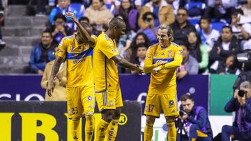 Jugadores de los Tigres festejan un gol ante el Puebla en la Ida de los Cuartos de Final.