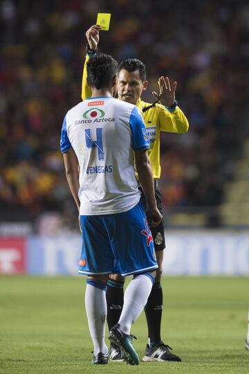 Venegas sufrió el mismo destino que Hugo Rodríguez y poco a poco fue cambiado del 11 inicial de Enrique Meza en Puebla.