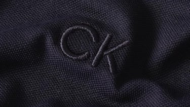 Renueva tu armario este otoño con este polo de Calvin Klein: elástico, suave y transpirable