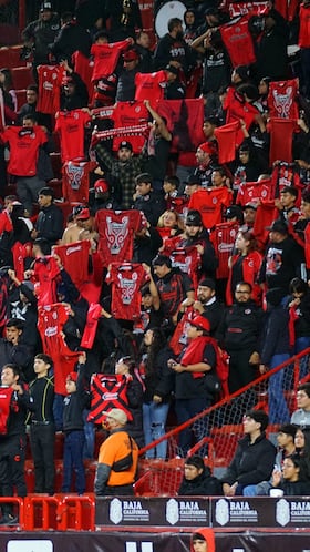 La llegada de ambos equipos de cara al clásico tapatío