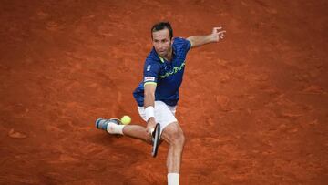 Radek Stepanek devuelve una bola a Andy Murray durante el Mutua Madrid Open.