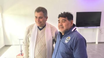 Las supersticiones de Maradona en Gimnasia: n&uacute;meros y colores prohibidos para no atraer la mala onda