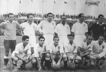 El Real Jaén estuvo tres temporadas en Primera durante los años 50. Tras su último descenso ha ido alternando todas las categorías entre Segunda y Tercera. Desde hace tres temporadas, lucha por volver a la división de bronce, habiendo jugado el playoff de ascenso a Segunda B los dos últimos años.
