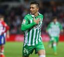 Castro lidera la goleada del Betis y ya piensa en el derbi