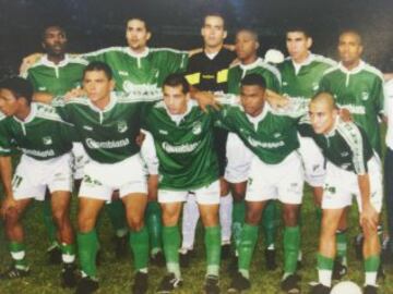 En dos años en el Deportivo Cali mostró que iba ser uno de los grandes defensores de Colombia. Después se encargó de ser uno de los mejores en el mundo. Estuvo en la final de la Copa Libertadores en 1999