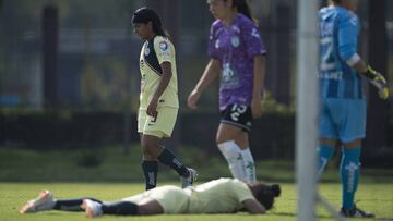 La atacante del América, y bicampeona goleadora tuvo un partido para el olvido, no pudo contribuir con el equipo y salió de cambio en el segundo tiempo.