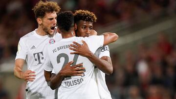 Kingsley Coman celebra el tanto en la Copa alemana.
