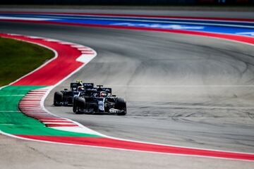 Yuki Tsunoda y Pierre Gasly.