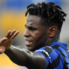 Atalanta estudia el posible remplazo de Duván Zapata