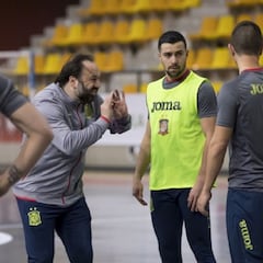 España, a cerrar la clasificación