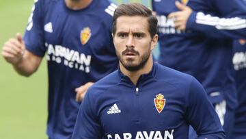 Javi Ros, durante el entrenamiento de esta mañana en La Romareda.