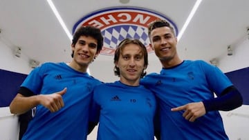 Jes&uacute;s Vallejo, Luka Modric y Cristiano Ronaldo en el interior del Allianz Arena.