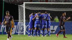 Aránguiz salva el invicto y la U queda al debe en Venezuela