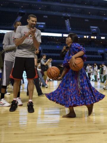 Excelente acogida para la NBA en Ciudad de México. Gran éxito antes, durante y después del partido en el primer partido oficial en suelo mexicano desde 1997. Howard, Harden, Wiggins... un día inolvidable para los aficionados mexicanos.
