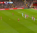 La locura de gol de falta en el Liverpool-City que recuerda al de Roberto Carlos en el 97: qué pasada