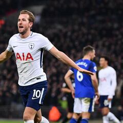 Kane breaks Sheringham's Premier League record for Spurs