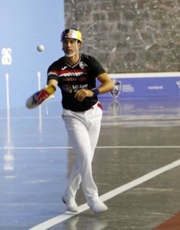 24/09/16 TORNEO INTERNACIONAL VILLA DE MADRID JAI ALAI

FINAL DE IÑAKI GOIKOETXEA Y TXABI INZA CONTRA IMANOL LOPEZ Y JEAN OLHARAN














