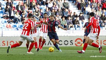 10-03-24. VALENCIA. IMAGEN DEL PARTIDO ENTRE EL LEVANTE Y EL SPORTING.