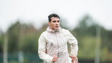 El delantero griego Anastasios Douvikas, durante un entrenamientos del Celta.