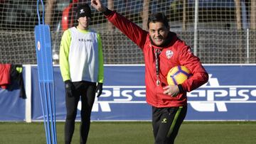 Francisco, entrenador del Huesca.