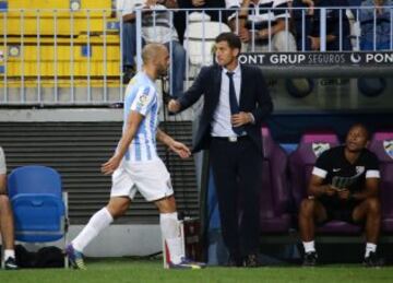 Amrabat es sustituido por Samu Castillejo.