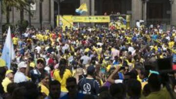 Las Palmas celebró el ascenso ante unas 50.000 personas