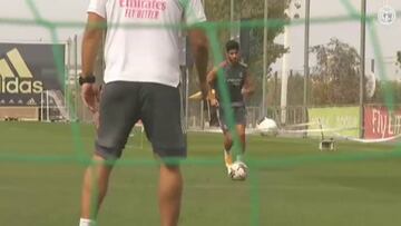 Asensio vuelve a tocar balón en la última sesión del Madrid
