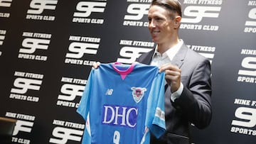 Sagan Tosu: Fernando Torres announces move to Japan
