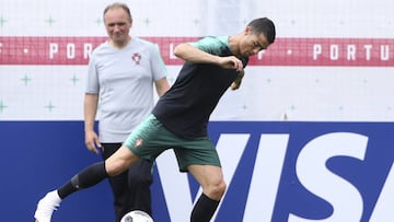 El jugador portugu&eacute;s del Real Madrid, Cristiano Ronaldo, durante un entrenamiento.