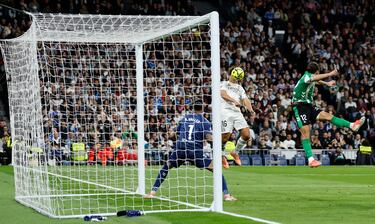 El jugador del Real Madrid, Gonzalo García, marca el 1-0 al Real Betis. 