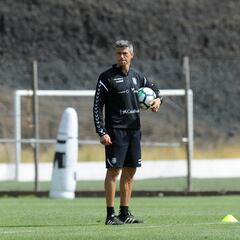 Líder en solitario tras más de seis años