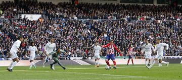 Griezmann draws the game after a great pass from Vitolo. (1-1)