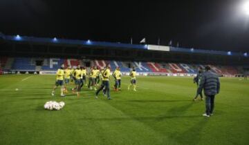 Así preparó el Villarreal el partido en Pilsen