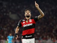 Soccer Football - Brasileiro Championship - Flamengo v Santos - Estadio Maracana, Rio de Janeiro, Brazil - April 5, 2026 Flamengo's Lucas Paqueta celebrates scoring their third goal REUTERS/Sergio Moraes